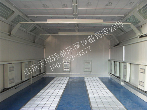 汽車烤漆房內景