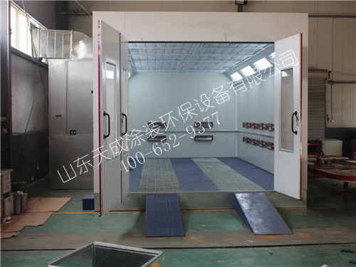 汽車烤漆房內景